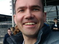 27-latek randkuje 39-latek