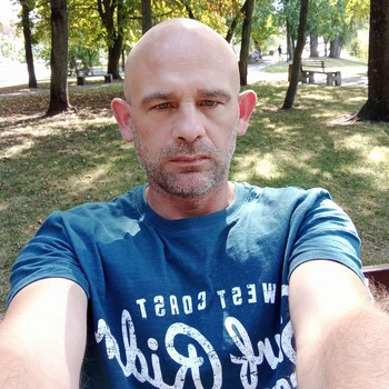 Ogłoszenie janusz-3348cd77-7875-44dc-9127-f36e567e202b na portalu randkowym